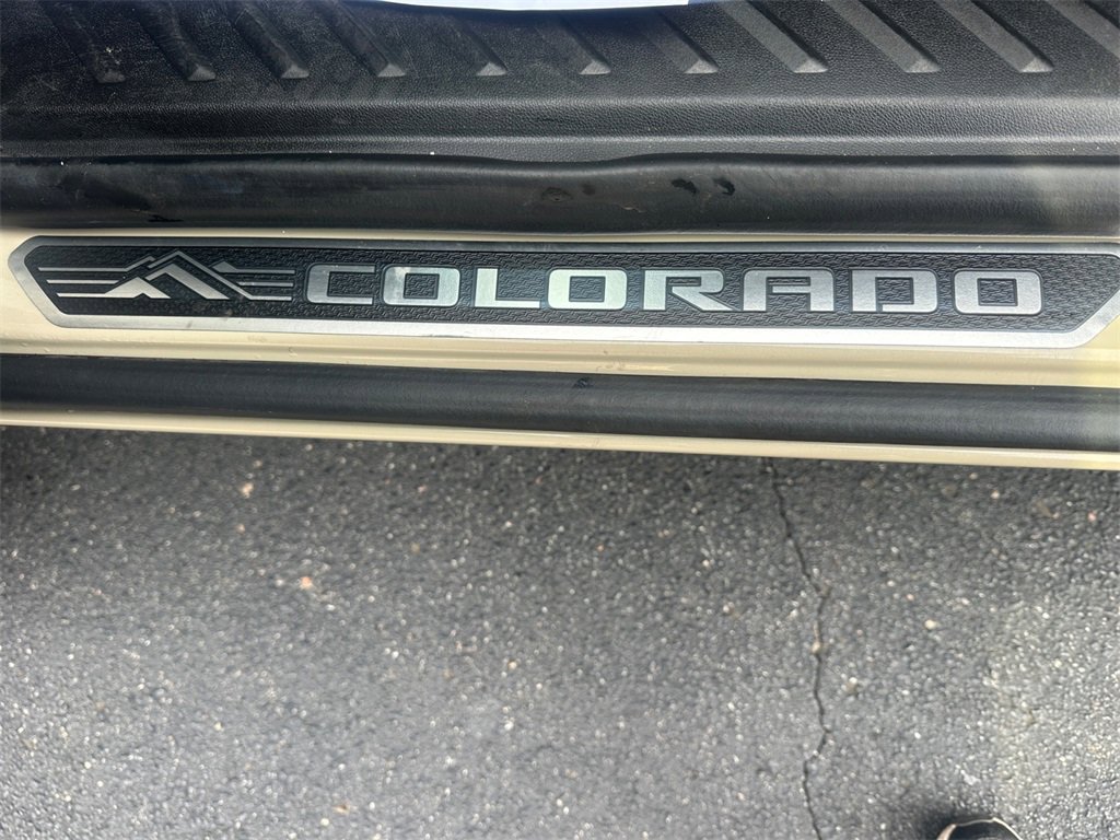 Used 2024 Chevrolet Colorado Trail Boss w/ LPO, Dark Essentials Package image 31