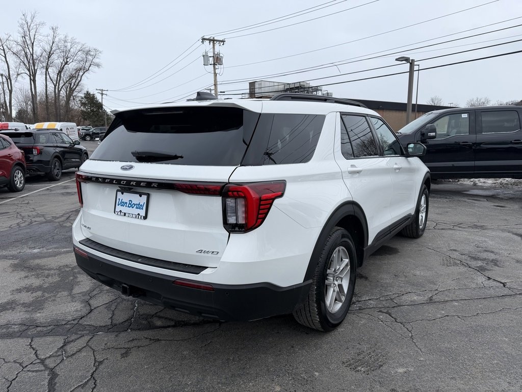 Used 2026 Ford Explorer Active image 6