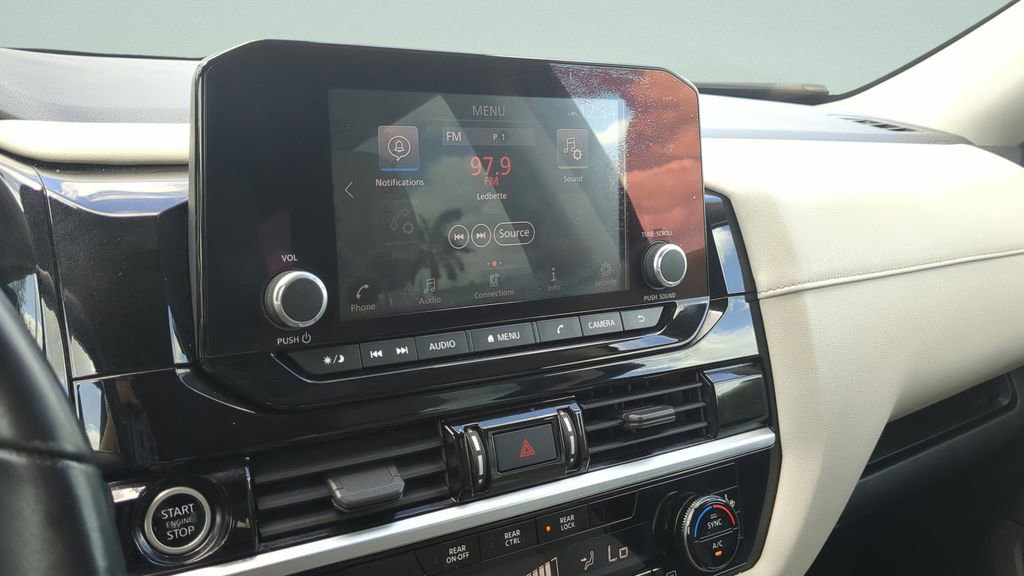 Certified 2022 Nissan Pathfinder SV FWD image 15