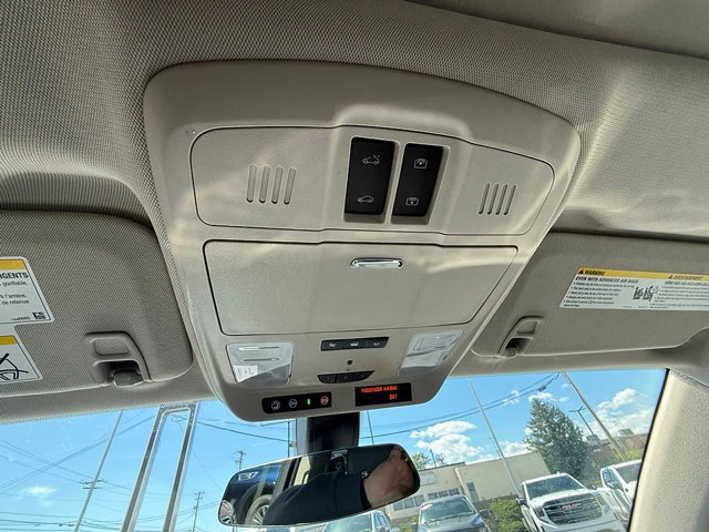 Used 2019 Buick Envision Essence AWD/4WD image 34