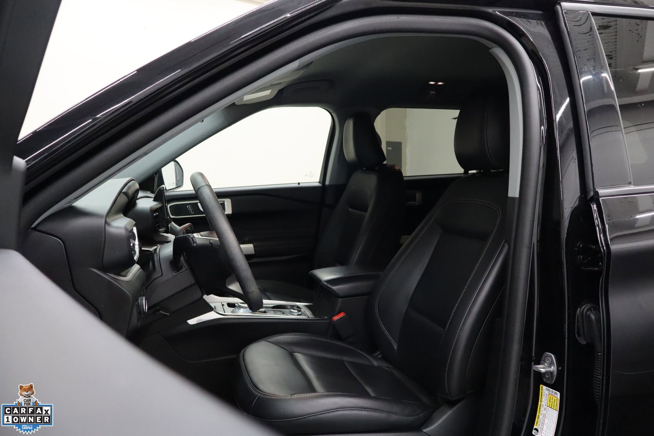 Used 2023 Ford Explorer XLT w/ Equipment Group 202A image 13