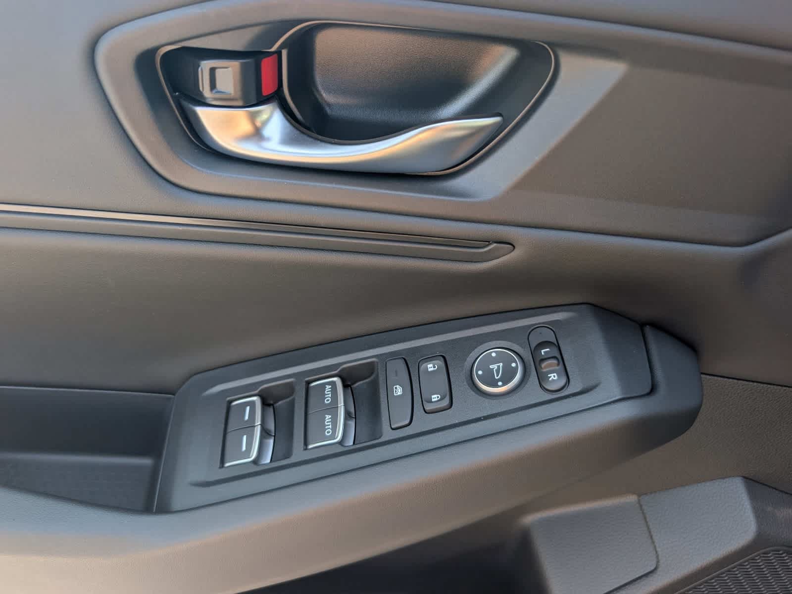 Certified 2025 Honda Accord SE image 19