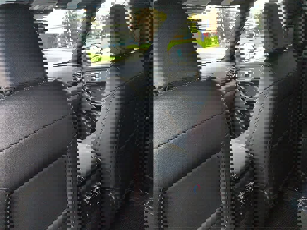 Used 2022 Ford Explorer ST image 19