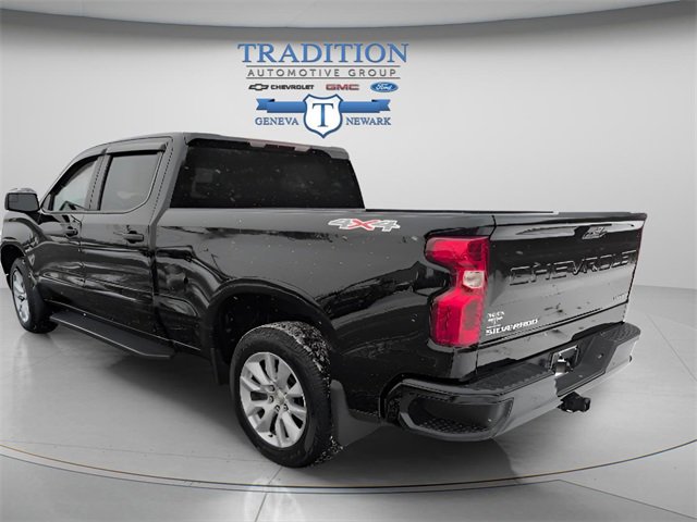 Used 2022 Chevrolet Silverado 1500 Custom image 3