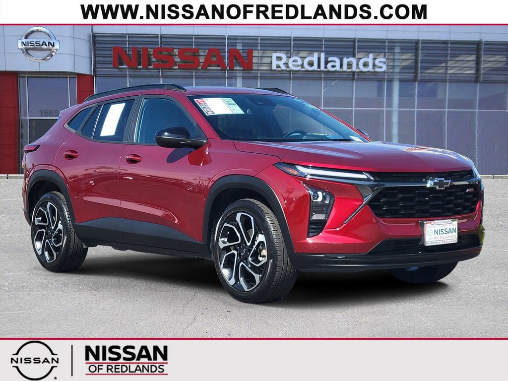 Used 2024 Chevrolet Trax RS w/ Sunroof Package image 1