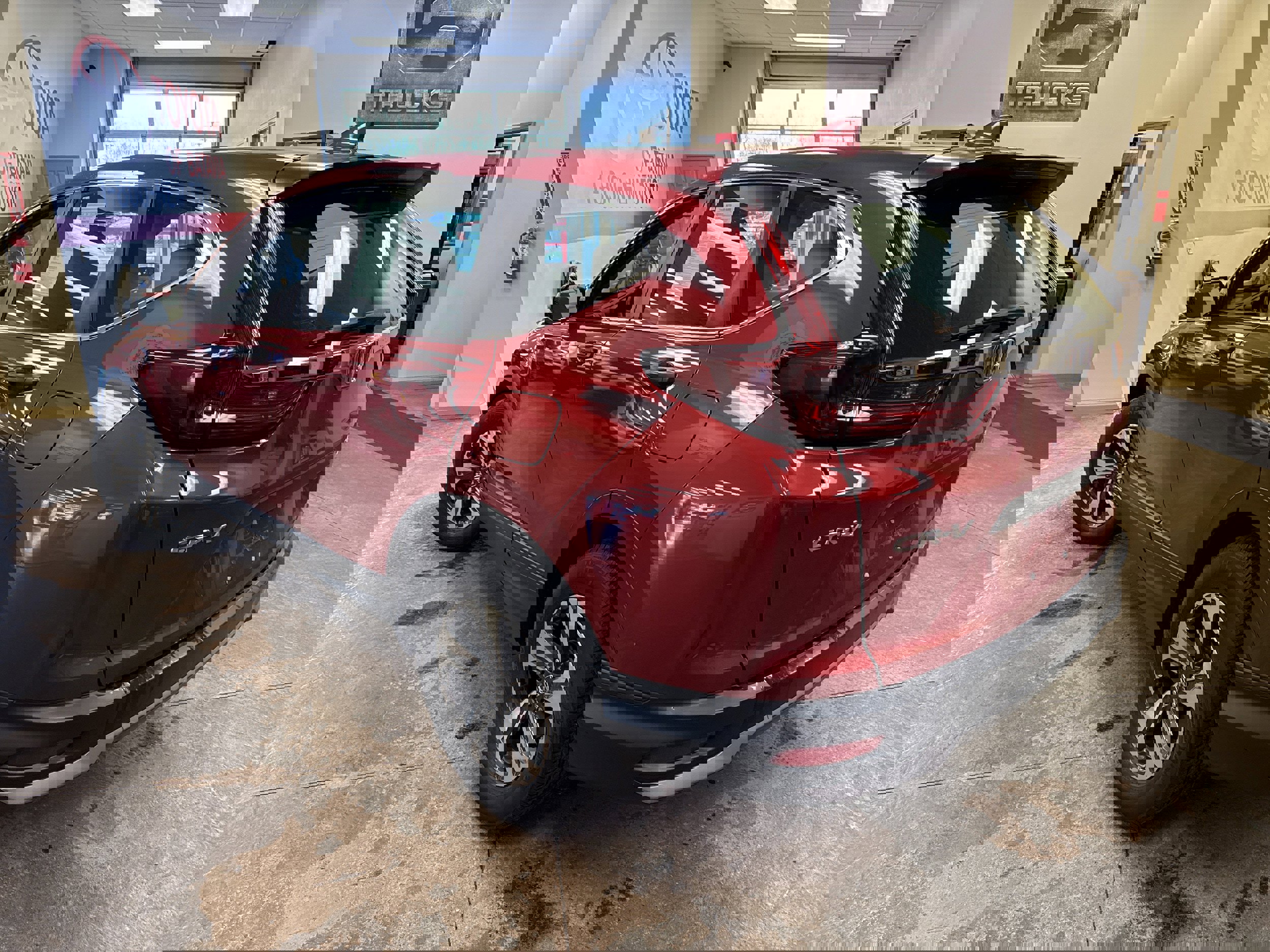 Used 2020 Honda CR-V LX image 7