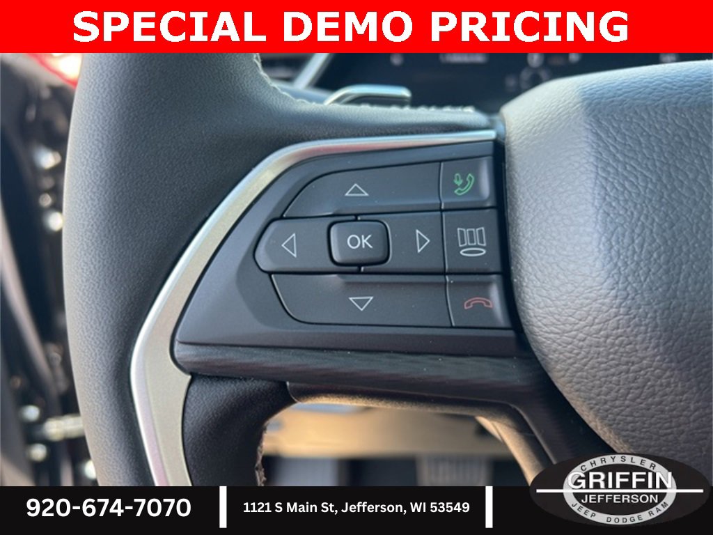 New 2025 Jeep Grand Cherokee L Laredo w/ Luxury Tech Group I image 22