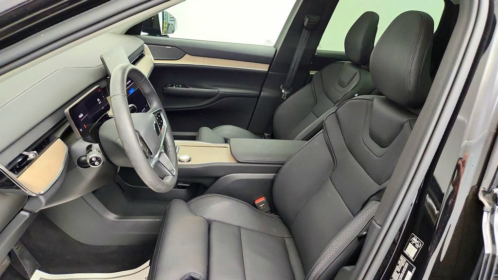 Used 2025 Volvo EX90 Plus AWD/4WD image 18
