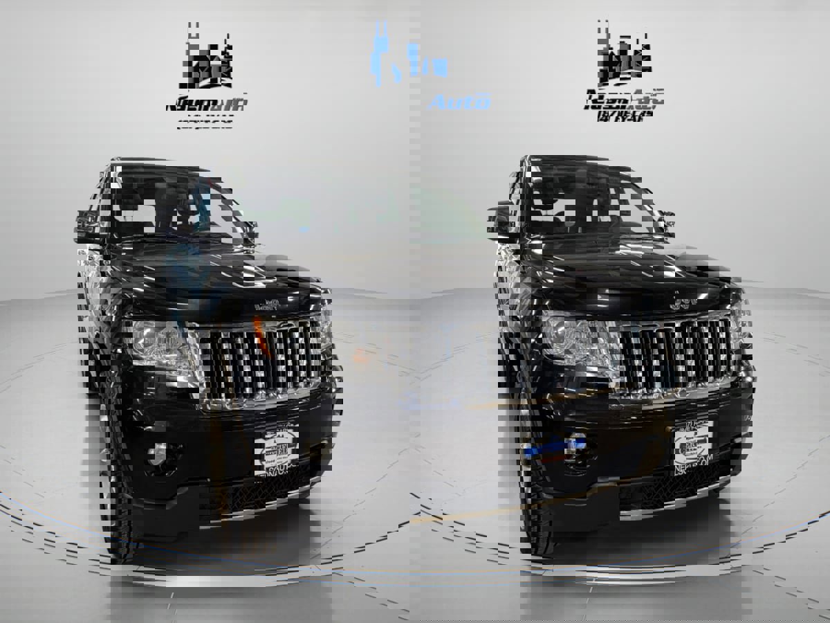 Used 2013 Jeep Grand Cherokee Limited w/ Trailer Tow Group image 2