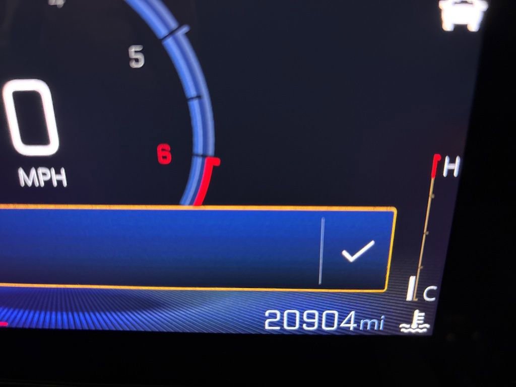 Used 2025 Chevrolet Trax LT w/ LT Convenience Package image 13