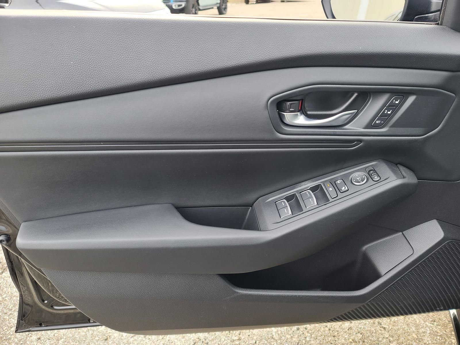 Used 2023 Honda Accord EX-L image 10