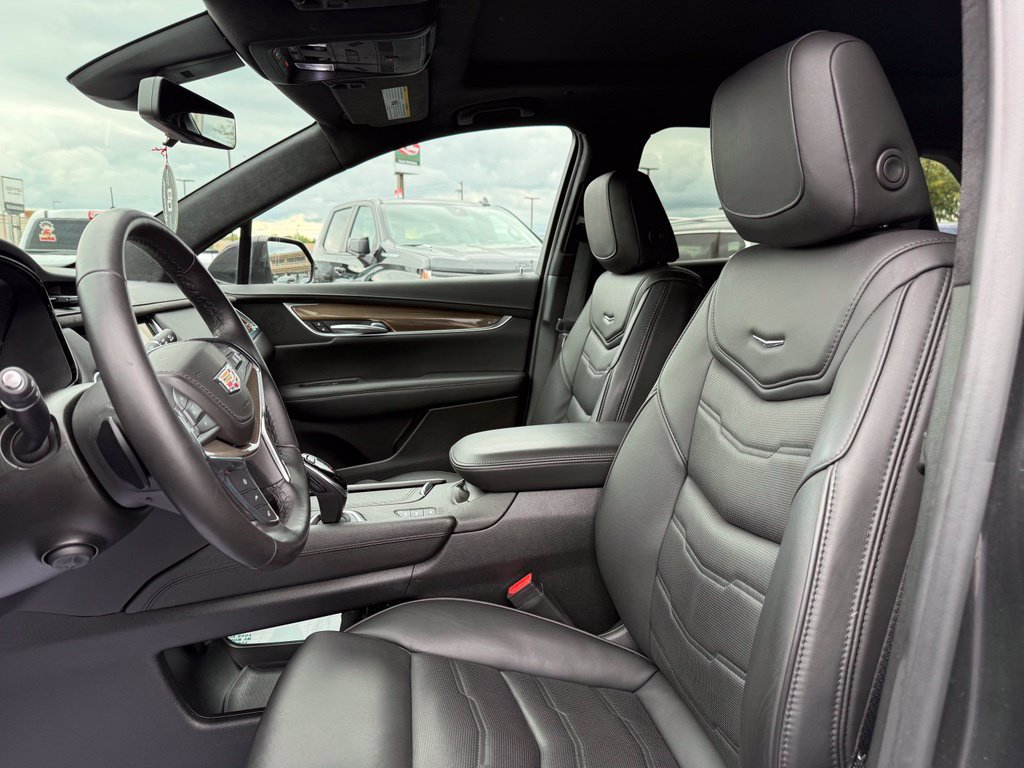 Used 2019 Cadillac XT5 Platinum AWD/4WD image 25