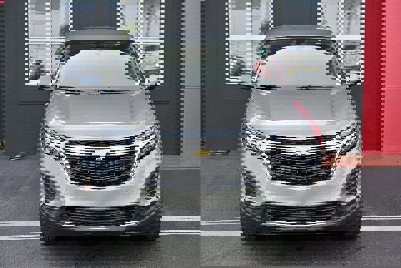 Used 2024 Chevrolet Equinox LT image 2