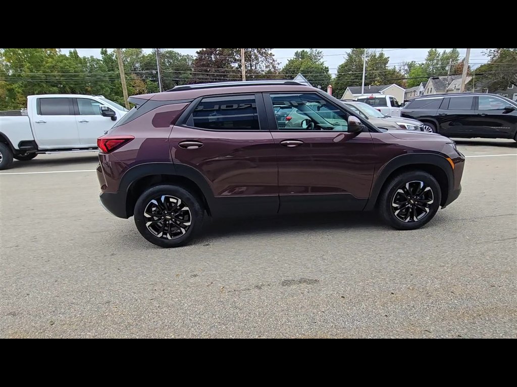 Used 2023 Chevrolet TrailBlazer LT FWD image 9