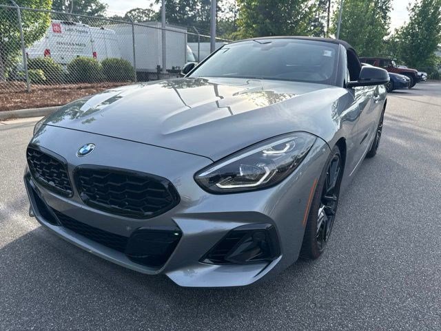 Certified 2024 BMW Z4 M40i w/ Premium Package RWD image 9