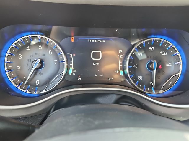 New 2025 Chrysler Pacifica Select image 9