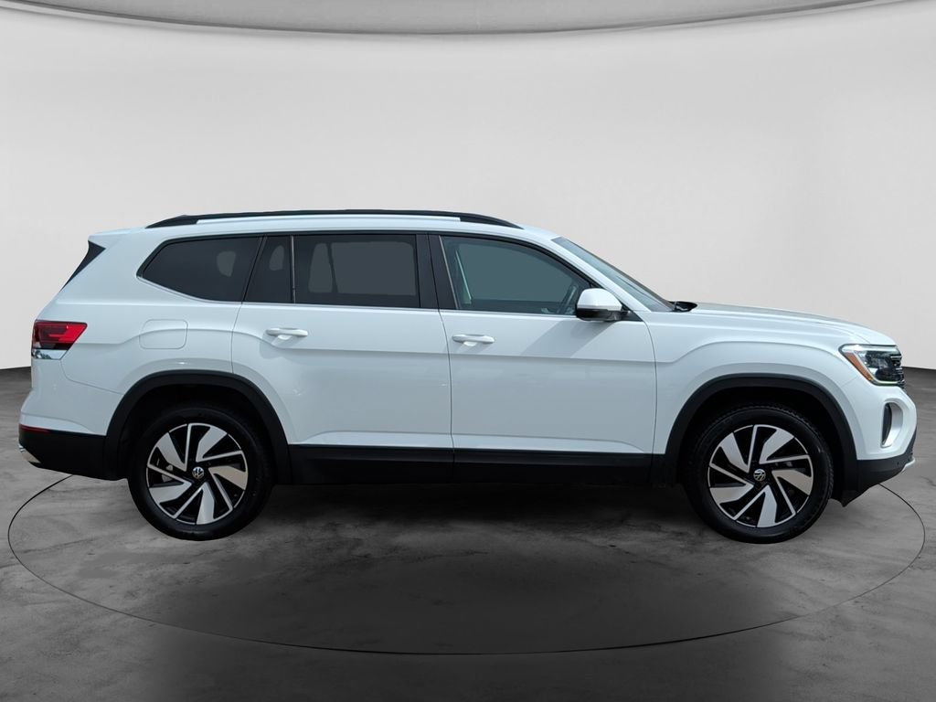 Used 2025 Volkswagen Atlas SE AWD/4WD image 8