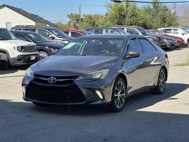 Used 2015 Toyota Camry XSE image 9