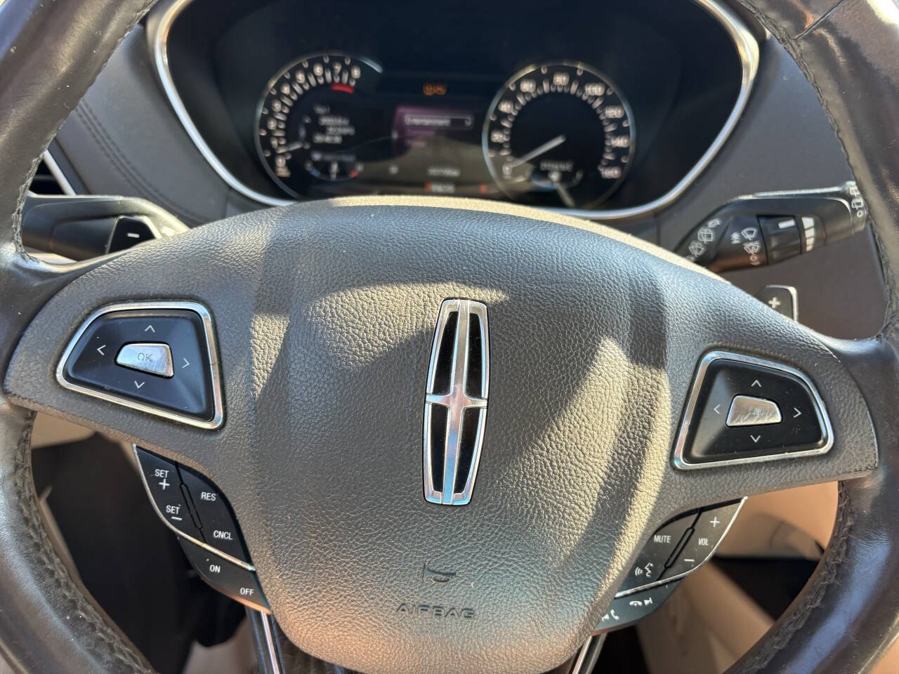 Used 2016 Lincoln MKX Select w/ Climate Package AWD/4WD image 21