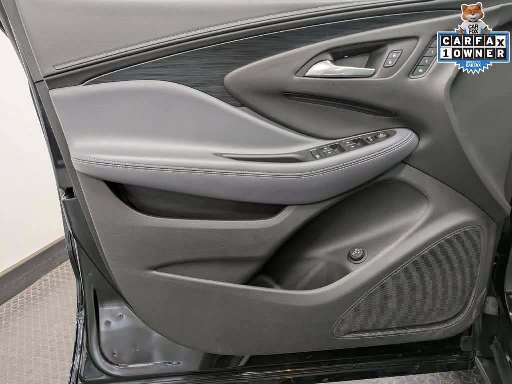 Used 2020 Buick Envision Essence AWD/4WD image 8