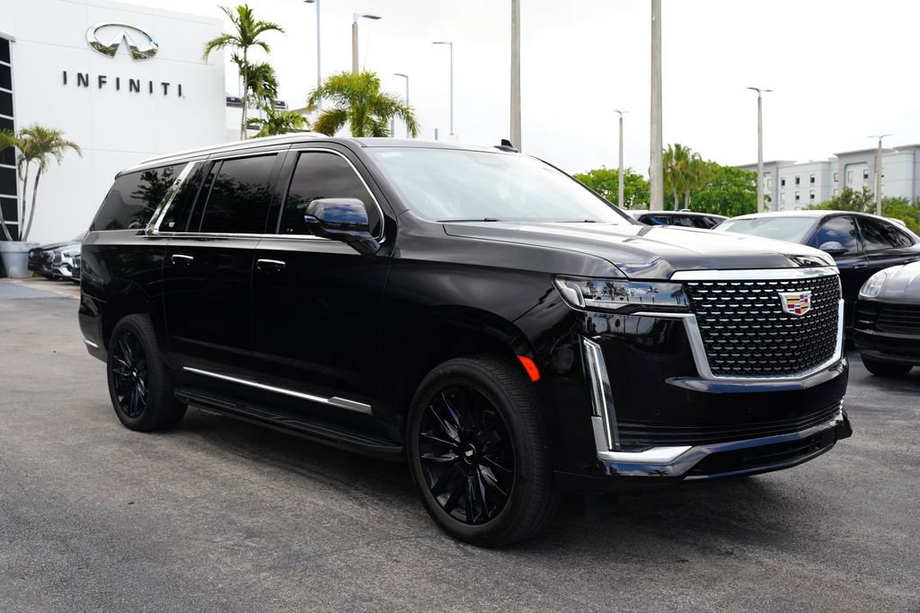 Used 2024 Cadillac Escalade ESV Luxury image 12