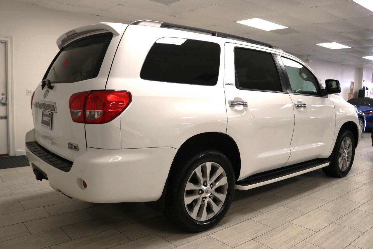 Used 2017 Toyota Sequoia Limited w/ Safety & Convenience Package AWD/4WD image 4