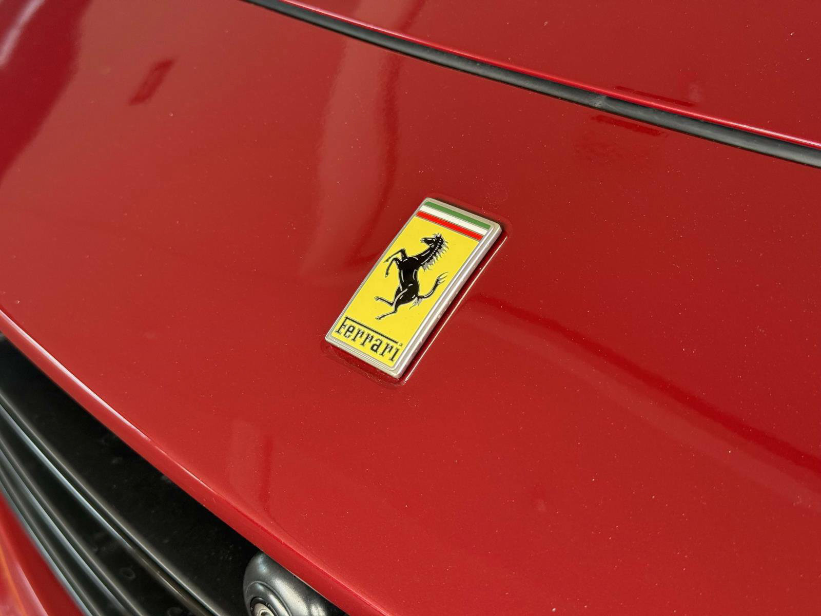 Used 2017 Ferrari California T image 26