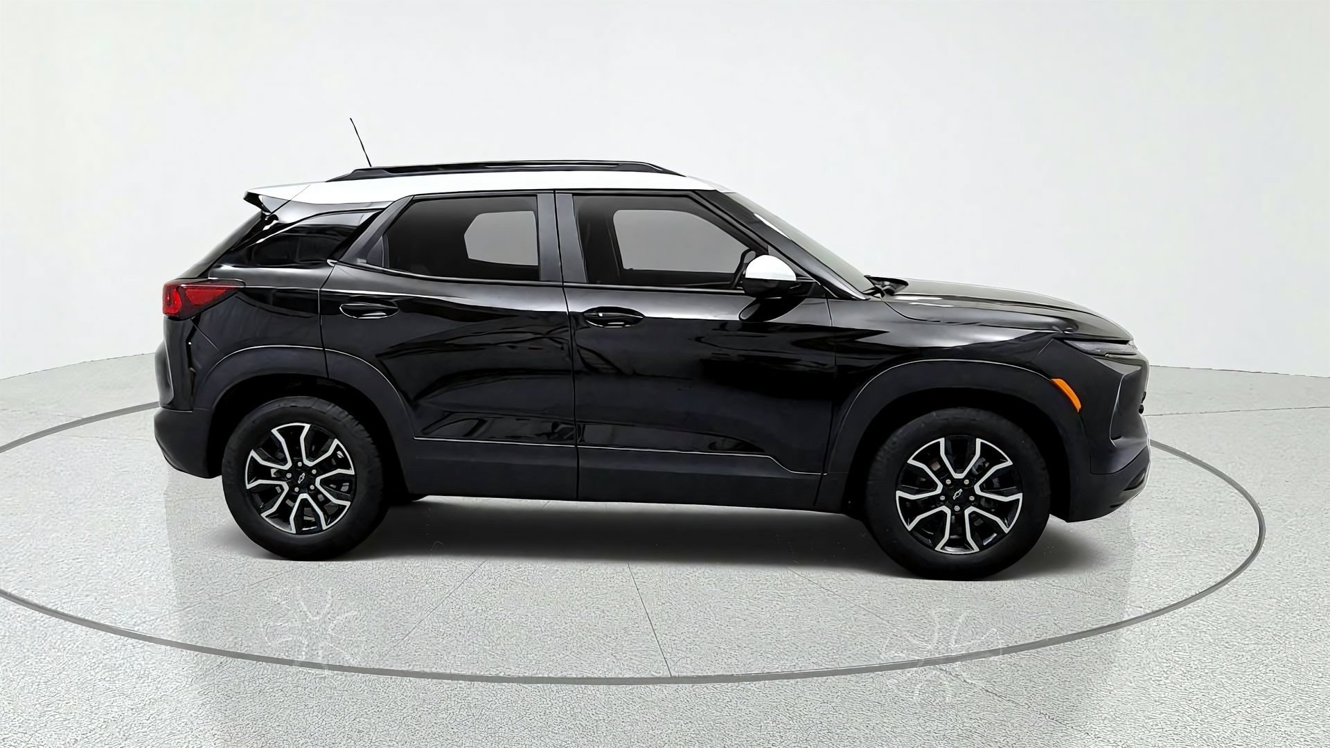 Used 2025 Chevrolet TrailBlazer ACTIV w/ Convenience Package FWD image 6