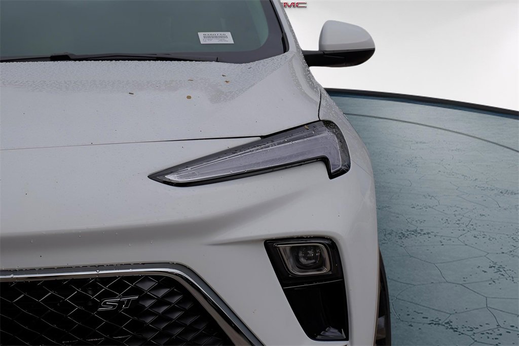 New 2026 Buick Encore GX Sport Touring image 3