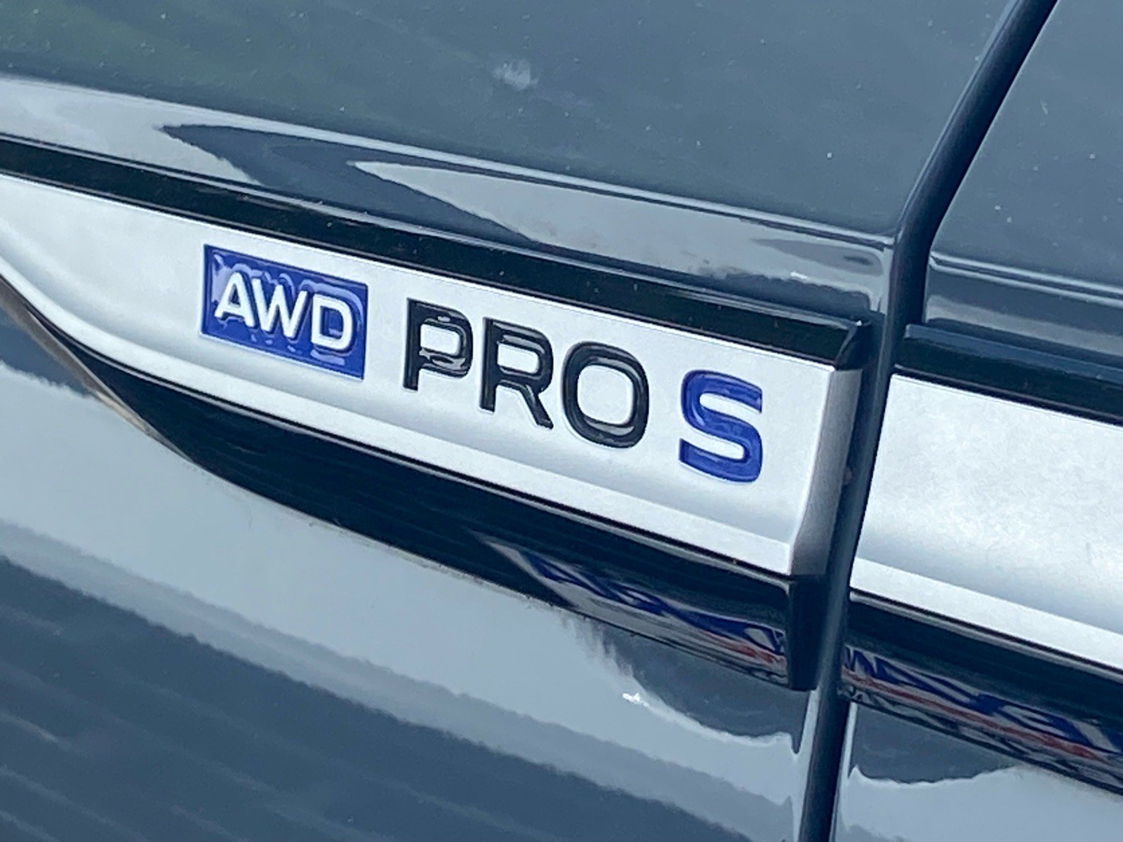 Certified 2023 Volkswagen ID.4 Pro S AWD/4WD image 5