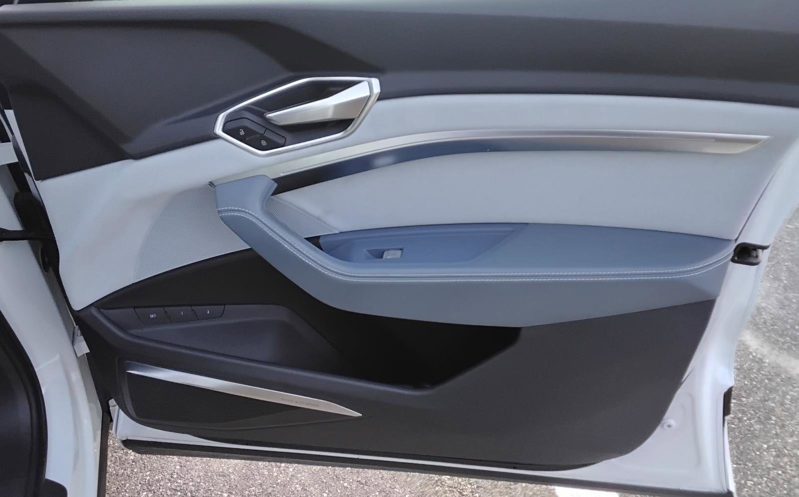 Used 2023 Audi e-tron Prestige w/ Prestige Package image 26