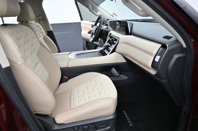Used 2026 Nissan Armada Platinum Reserve AWD/4WD image 23