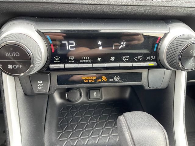 Used 2022 Toyota RAV4 XLE image 21