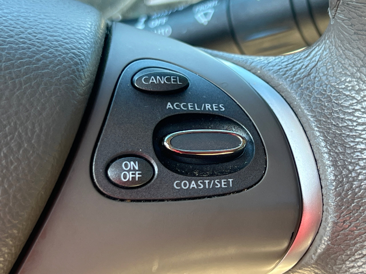 Used 2019 INFINITI Q70 Luxe image 21