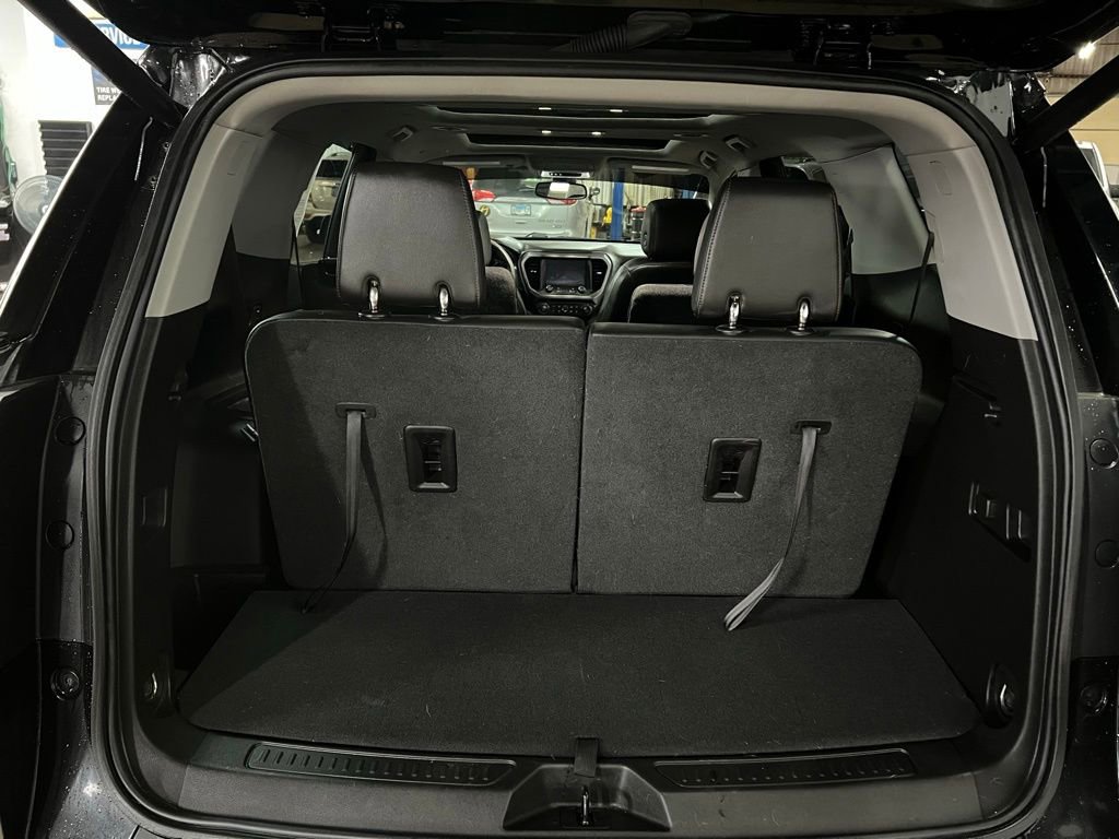 Used 2023 GMC Acadia AT4 w/ Technology Package image 21