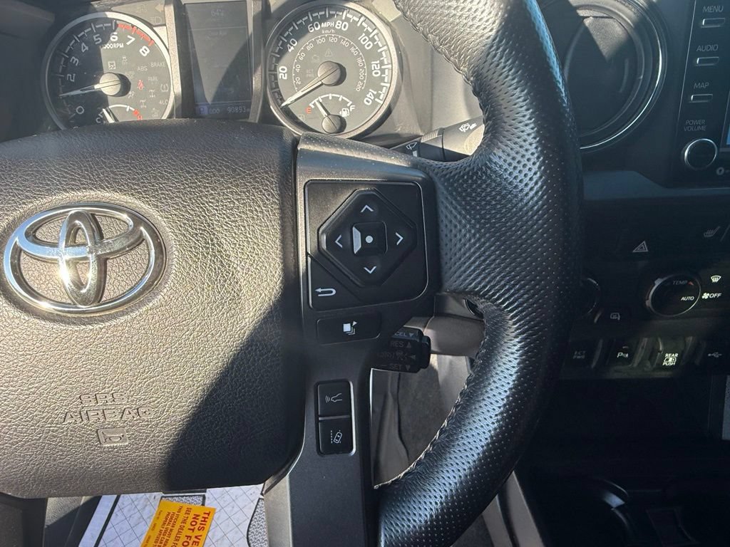 Used 2020 Toyota Tacoma TRD Off-Road w/ TRD Premium Off Road Package AWD/4WD image 28