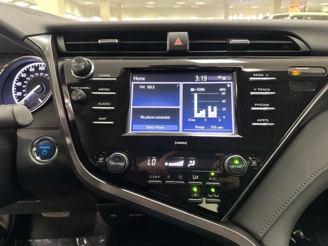 Used 2020 Toyota Camry LE FWD image 15