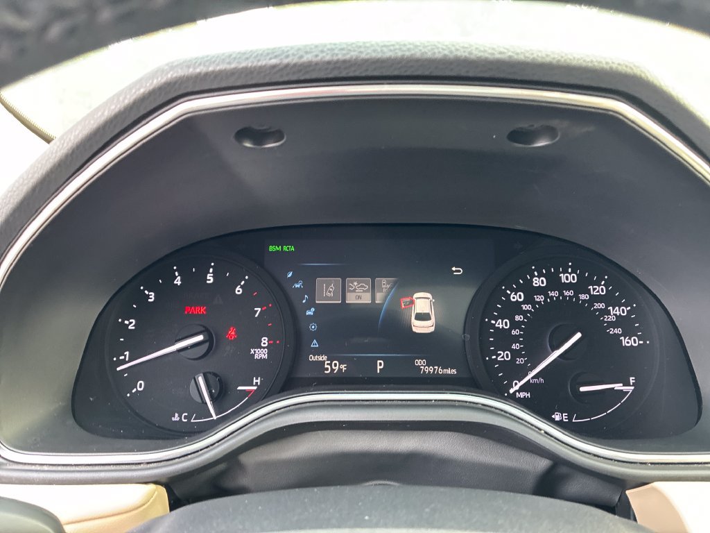 Used 2019 Toyota Avalon XLE w/ Moonroof Package FWD image 14