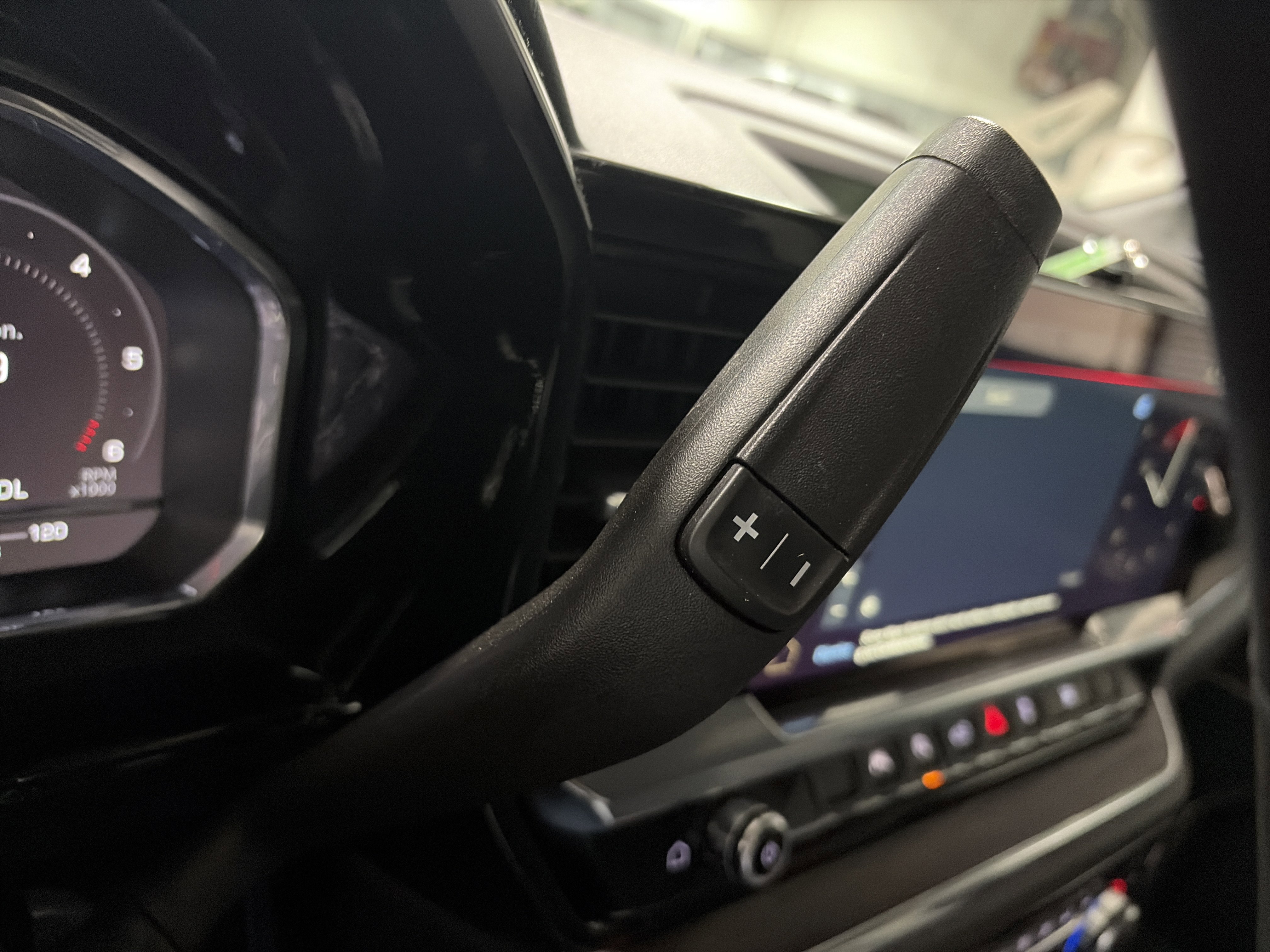 Used 2024 GMC Sierra 1500 SLT image 22