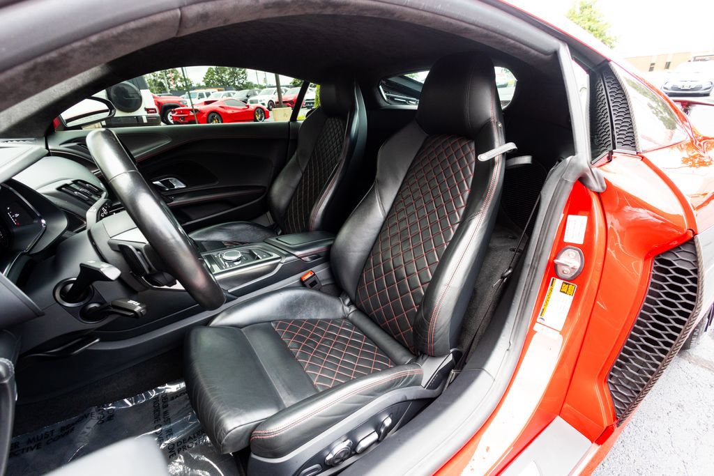 Used 2017 Audi R8 V10 w/ Carbon Exterior Package AWD/4WD image 42