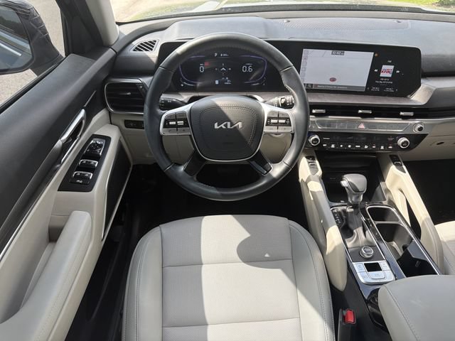 Used 2025 Kia Telluride S FWD image 27