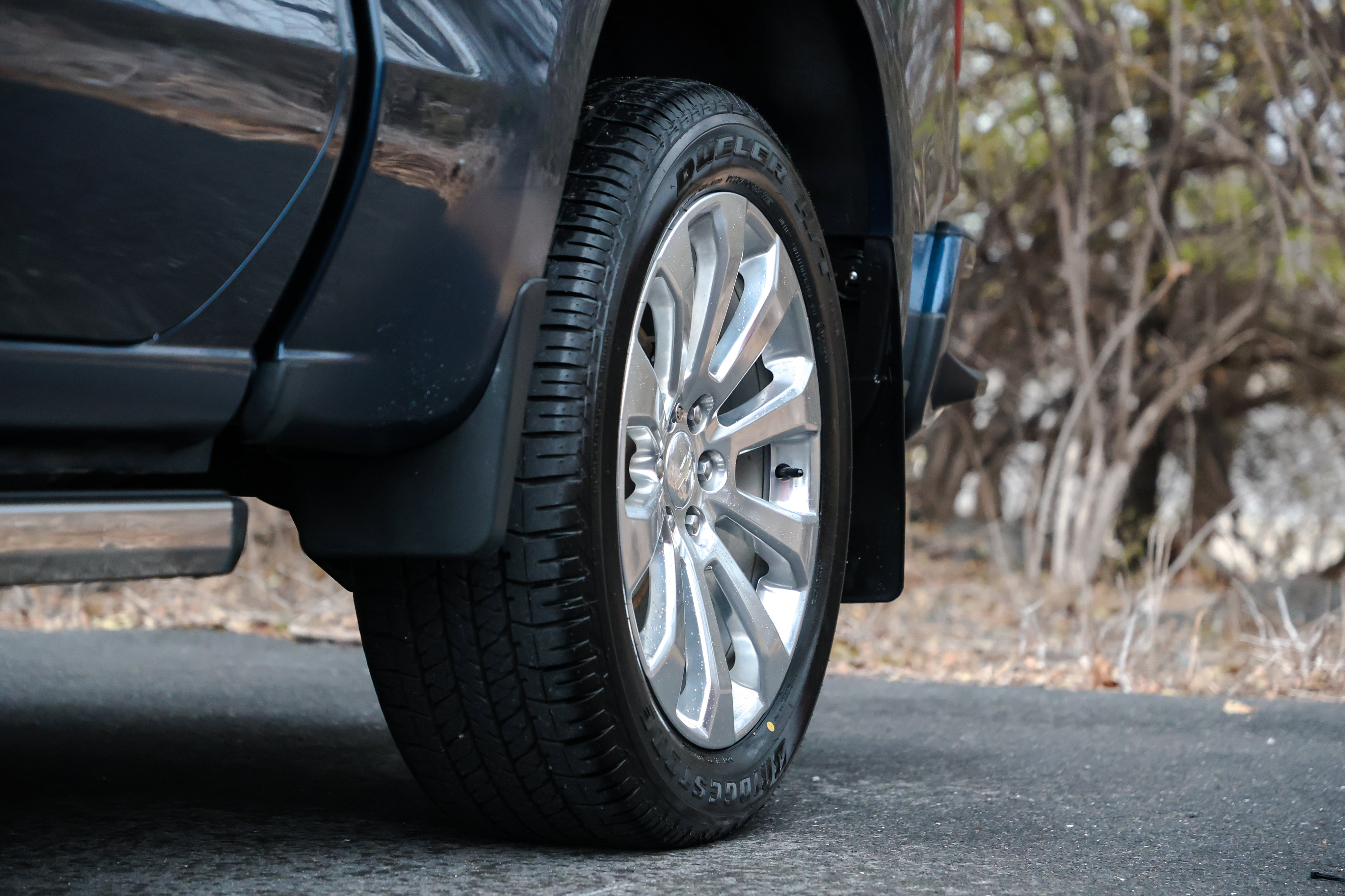 Used 2019 Chevrolet Silverado 1500 High Country w/ Technology Package image 5