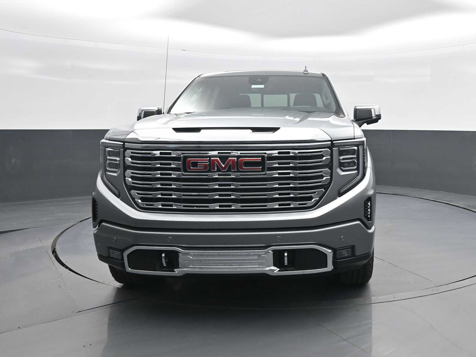 New 2026 GMC Sierra 1500 Denali w/ Technology Package AWD/4WD image 3