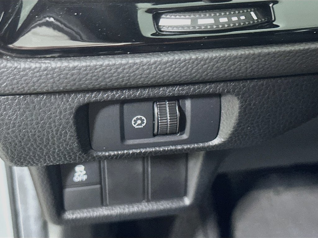 Used 2025 Honda Civic Sport image 23