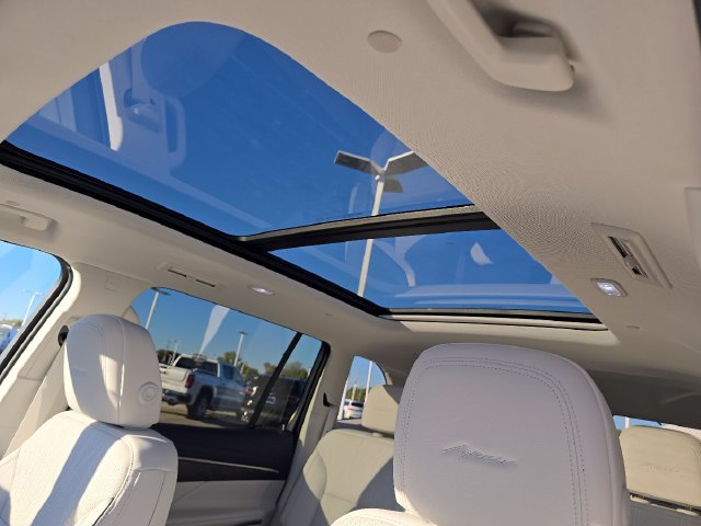 New 2027 Buick Enclave Avenir w/ LPO, Illumination Package AWD/4WD image 3