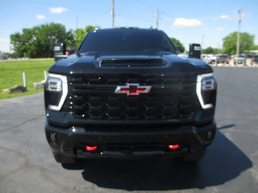 Used 2026 Chevrolet Silverado 2500 ZR2 w/ LPO, Dark Essentials Package AWD/4WD image 13