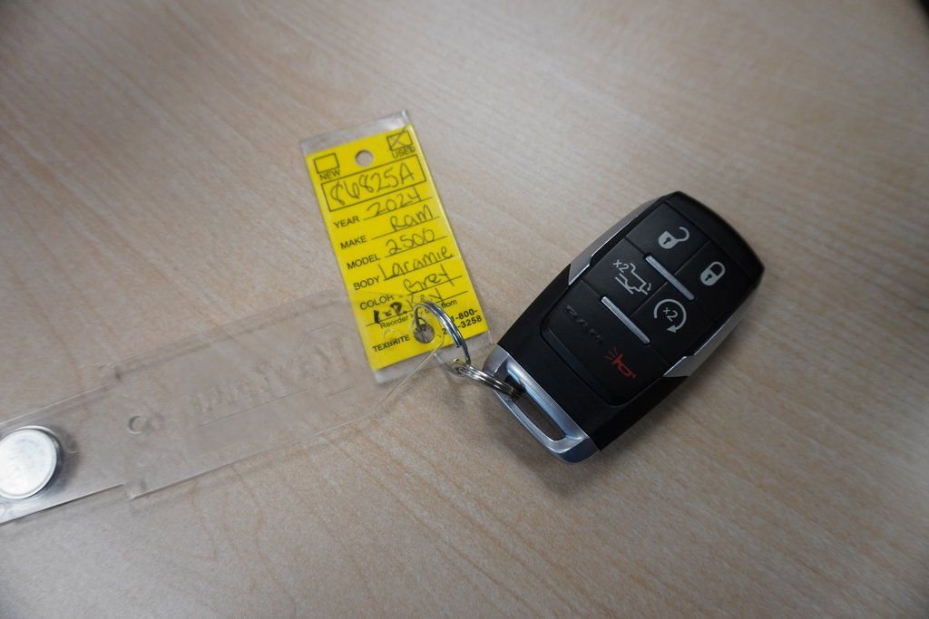 Used 2024 RAM 2500 Laramie w/ Sport Appearance Package AWD/4WD image 39