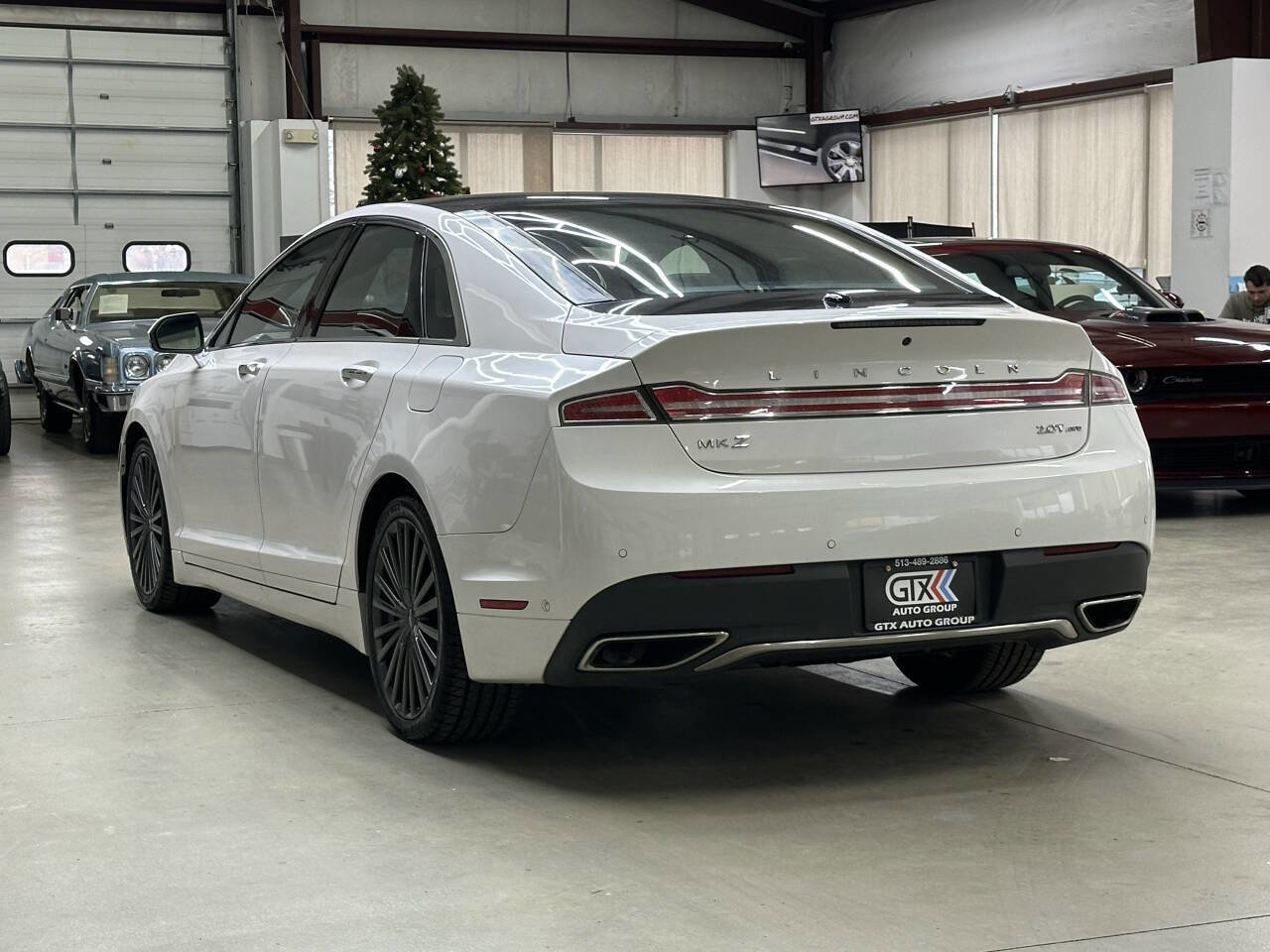 Used 2017 Lincoln MKZ Reserve w/ Technology Package image 4