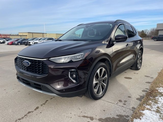 Used 2023 Ford Escape Platinum image 7