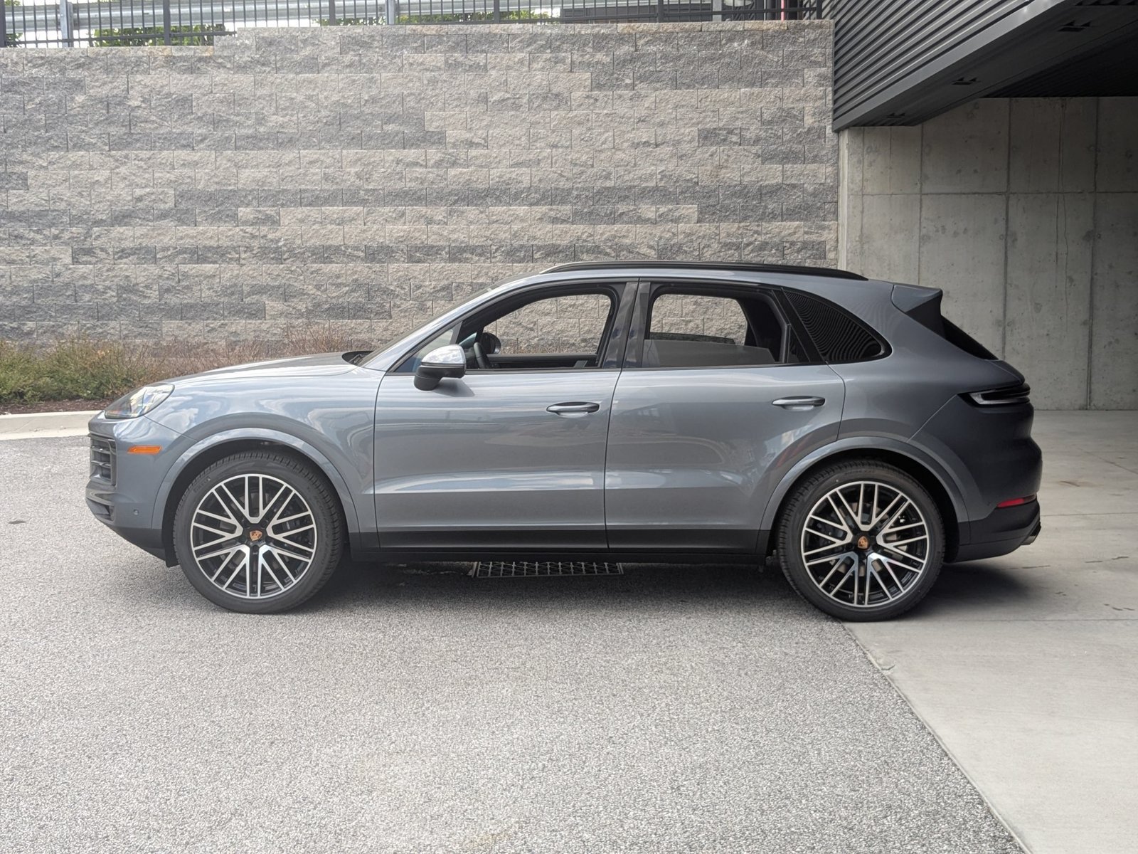 New 2026 Porsche Cayenne AWD/4WD video 2